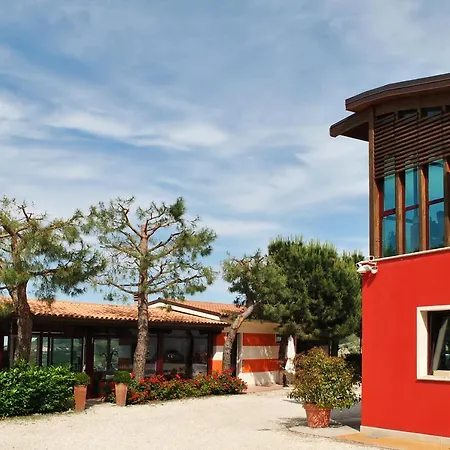 Tenuta Cocci Grifoni - Wine Cellar Family Suites *